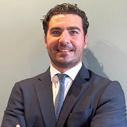 Dr. Simon Belli