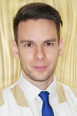 Dr. Tamas Varga